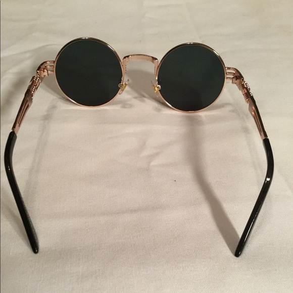Designer inspired round sunglasses. - Picture 3 of 4